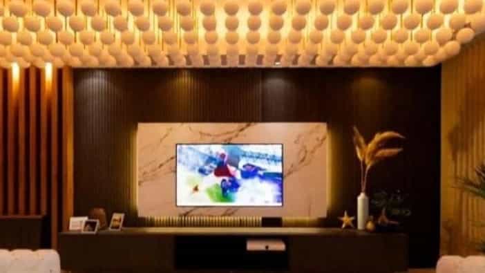سازنده جدیدترین مدل تی وی وال  در  رشت